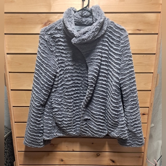 Patagonia Gray Women's Jacket - Picture 2 of 4